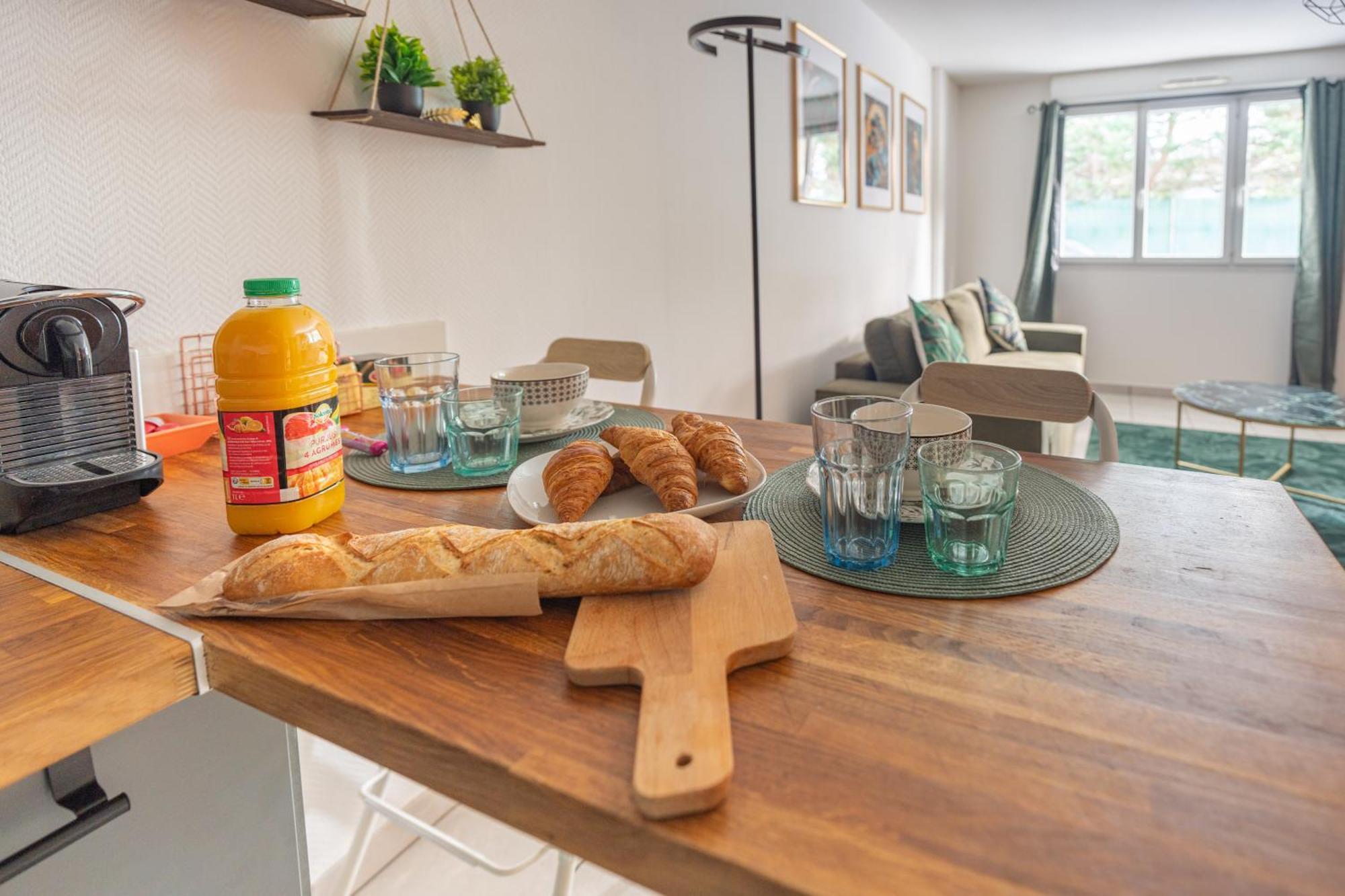 Appartement Tout Equipe A 3 Min Gare Annemasse - Ideal Famille Ou Pro - Parking Inclus Ville-la-Grand Exterior foto